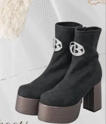 아베일 쇼코 콜라보 부츠 M 사이즈