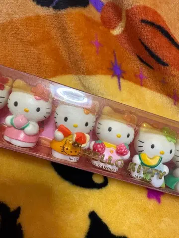 헬로키티 소프트 비닐 후르츠