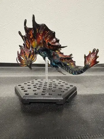 몬스터 피규어 게임 캐릭터 아마츠마가츠치 재도색 제품