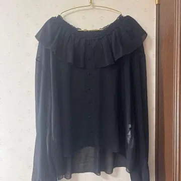 프릴 시어 블라우스 moussy