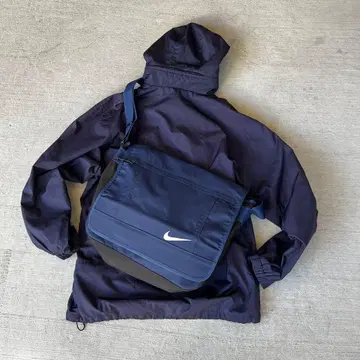 00s Nike shoulder messenger bag y2k