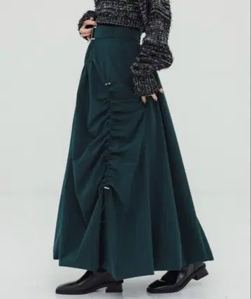 UNITED TOKYO 드로스트 벌룬 스커트