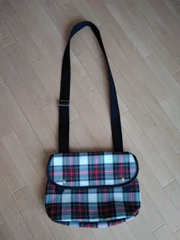 BRADY AVON 타탄 체크