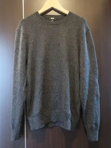 유니클로 캐시미어 스웨터 size M