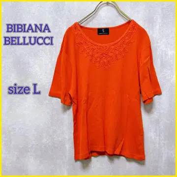 [ 비비아나 벨루치 ] (L) 반팔 티셔츠 목 레이스 자수 포함