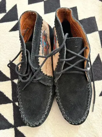 Minnetonka 블랙 24cm