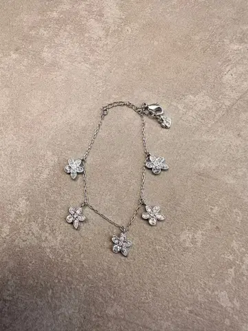 스와로브스키 꽃 모티브 팔찌