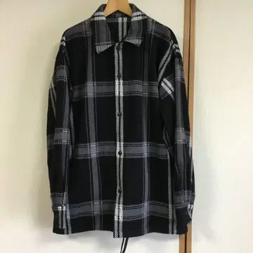 블랙과 그레이 체크 무늬 플란넬 셔츠 M 사이즈 GU
