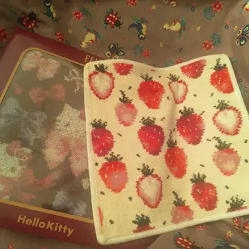 새상품 B급 페이러 키티 스트로베리 손수건