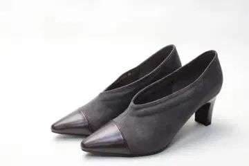 08 새상품 Le Talon 탈론 절개 부티 (22cm)