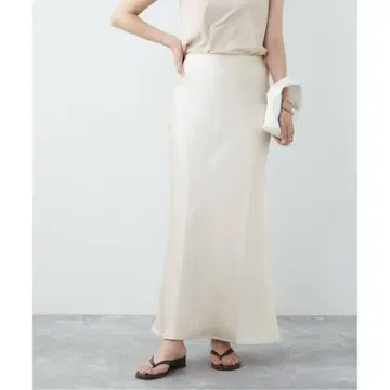Plage 새틴 I라인 스커트 화이트