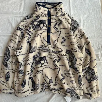 펠리시모 MEDE19F 애니멀 프린트 플리스 풀오버