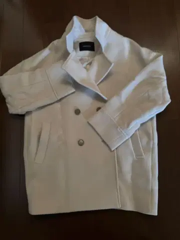 Simplicite 화이트 피 코트