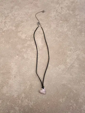 스와로브스키 하트 모티브 목걸이