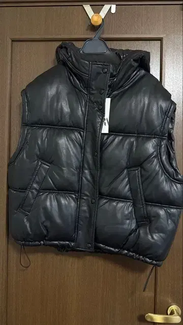 후드 부착 블랙 다운 베스트 M