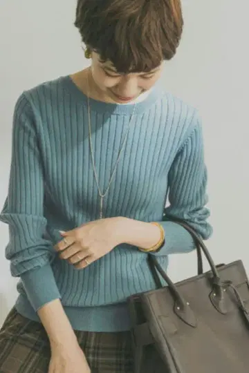 택 포함 새상품 URBAN RESEARCH 컴팩트 리브 니트 F