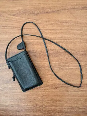 nouer 천연 가죽 블랙 숄더백