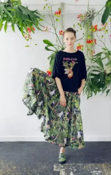 침대 옆 드라마 와이드 팬츠 이지 가우초 보타니컬 고양이 다람쥐 새