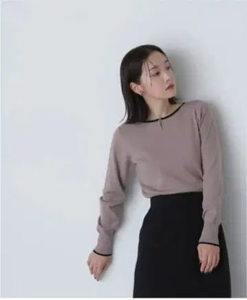 내추럴 뷰티 베이직 그레이 긴팔 니트탑