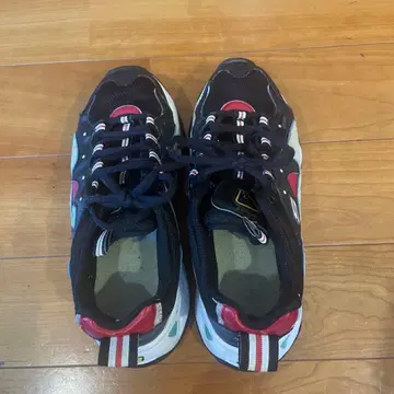 Skechers 스니커즈 블랙/화이트/레드