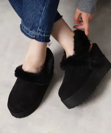 블랙 퍼 포함 통굽 어그 부츠