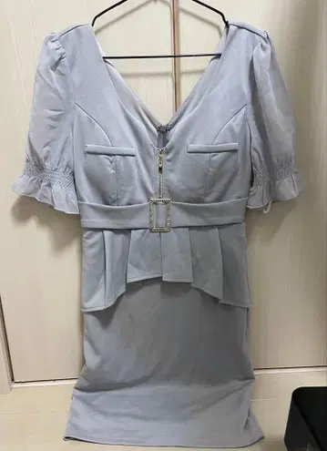 라이트 그레이 페플럼 드레스