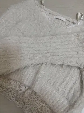 Chico 레이스 도킹 샤기 니트