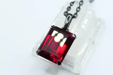 새상품급 잼홈메이드 레드 크리스탈 스퀘어 목걸이