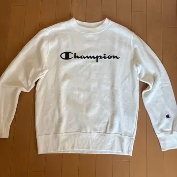 Champion 화이트 맨투맨/트레이닝복