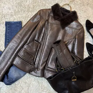 새상품급 이탈리아제 VERA PELLE 무스탕 자켓 더블 보아