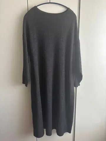 나카가와 마사시치 상점 다크 그레이 니트 원피스