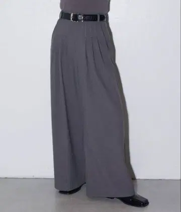 Lui's [ mi-기획/셋업 가능 ] 3턱 와이드 팬츠