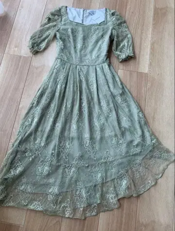 새상품급 에밀리아 위즈 드레스