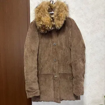 앵글리트 퍼 후드 다운 코트