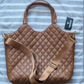 브라운 퀼팅 숄더백