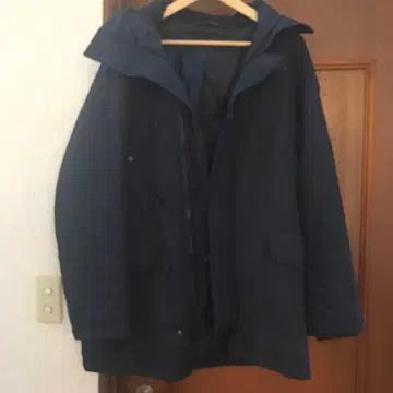 유니클로 네이비 후드 부착 점퍼