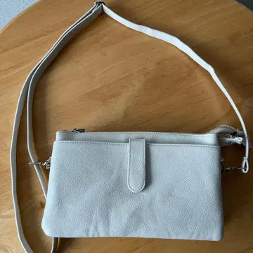 지갑 백 화이트