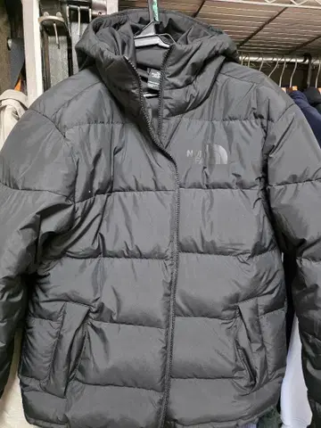 10회 미만 착용 더 노스페이스 블랙 다운 자켓