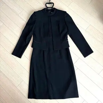 블랙 자켓과 드레스 세트 9호