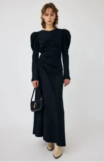 moussy 비대칭 개더 라인 드레스 사이즈 2