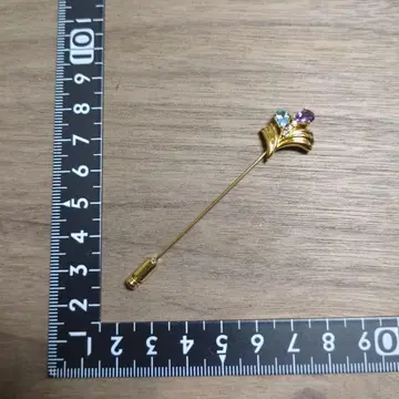 컬러 스톤 장식 실버 핀 브로치