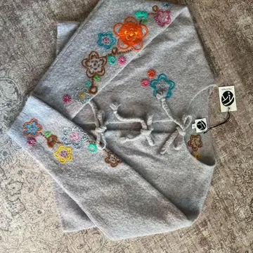 YanYan 자수 긴팔 니트 가디건