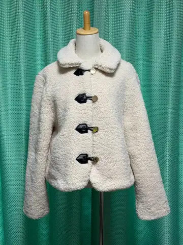 ZARA 숏 기장 보아 더플 코트 아이보리