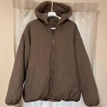 리버서블 아우터 퀼팅 퍼 모카 컬러