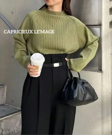 [ 새상품급 ] 밑단 라운드 풀오버 니트 카프리슈레마쥬 그린