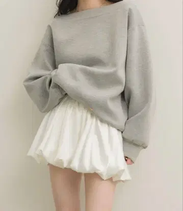 NEUNA 새틴 벌룬 미니 스커트