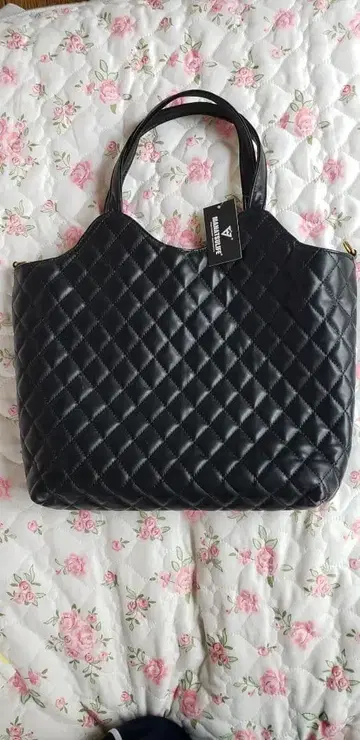 블랙 퀼팅 토트백