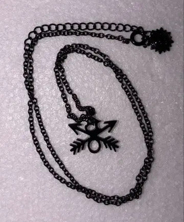 Burnout CROSSED ARROWS 블랙 목걸이