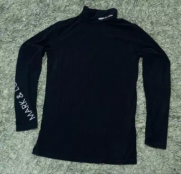 마크앤로나 벨로아 느낌 터틀넥