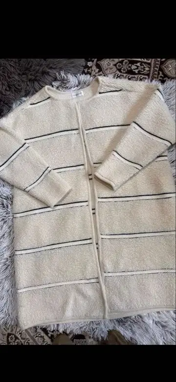 투모로우랜드 노카라 니트 코디건 아이보리